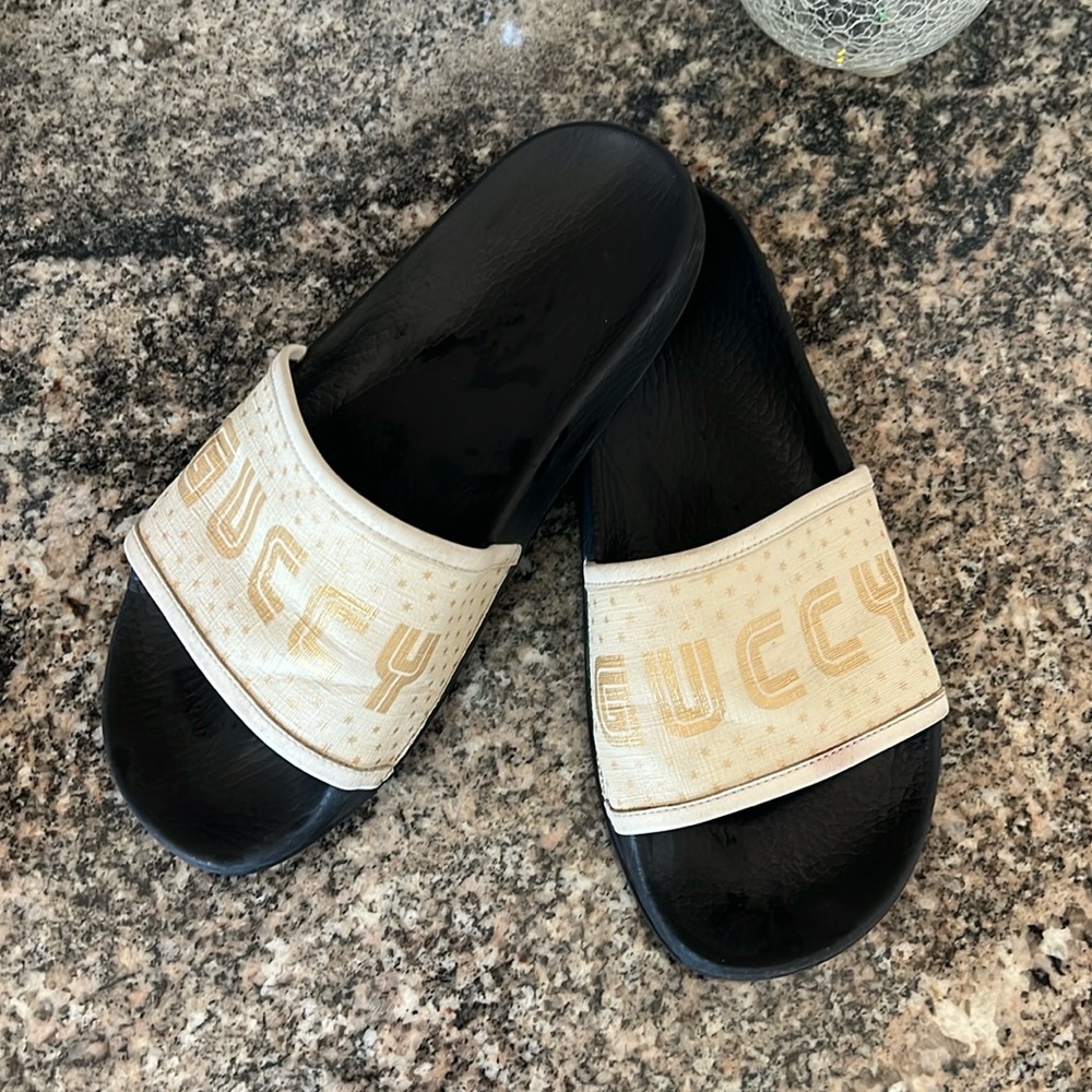 Gucci x Supreme Sega Guccy Slides - Picture 5 of 16